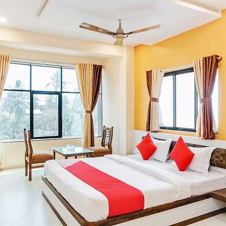 Oyo 29634 Hotel Navalai Pride Ratnāgiri Esterno foto