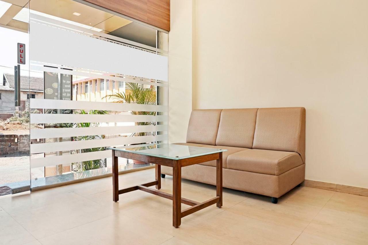 Oyo 29634 Hotel Navalai Pride Ratnāgiri Esterno foto