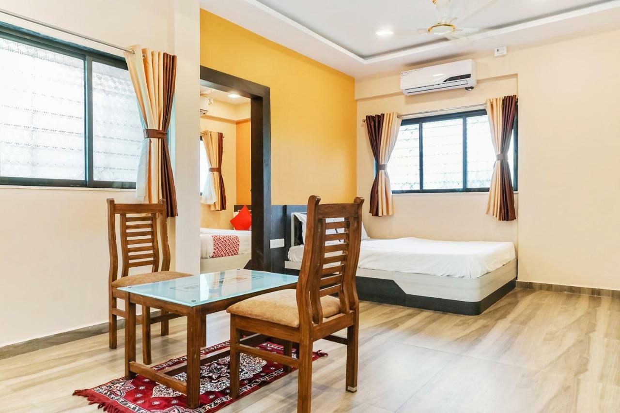 Oyo 29634 Hotel Navalai Pride Ratnāgiri Esterno foto